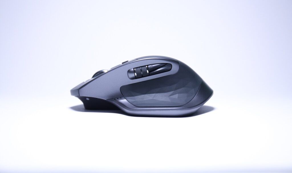 Imagem ilustrativa para o texto "Qual tipo de mouse escolher? Seu guia definitivo!" do blog da Kumori.