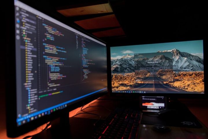 Como trabalhar com dois monitores ao mesmo tempo?